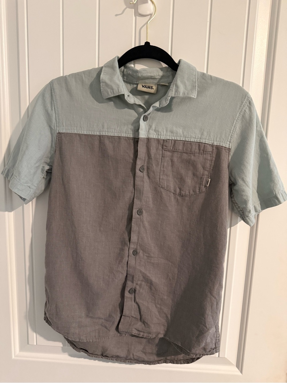 Vans Boys Large Gray & Light Blue Colorblock Short Sleeve Button-Up Shirt